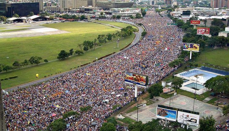 In Venezuela: Shortage of Medicine, Food, and Cooperation